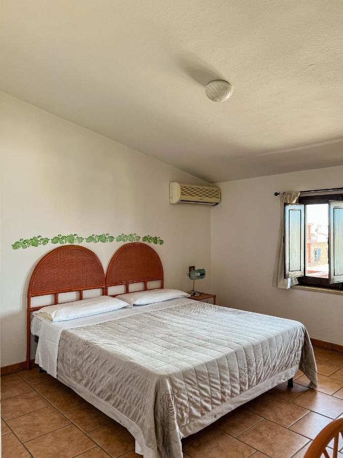 Albergo Ristorante Locanda Rosella Giba المظهر الخارجي الصورة