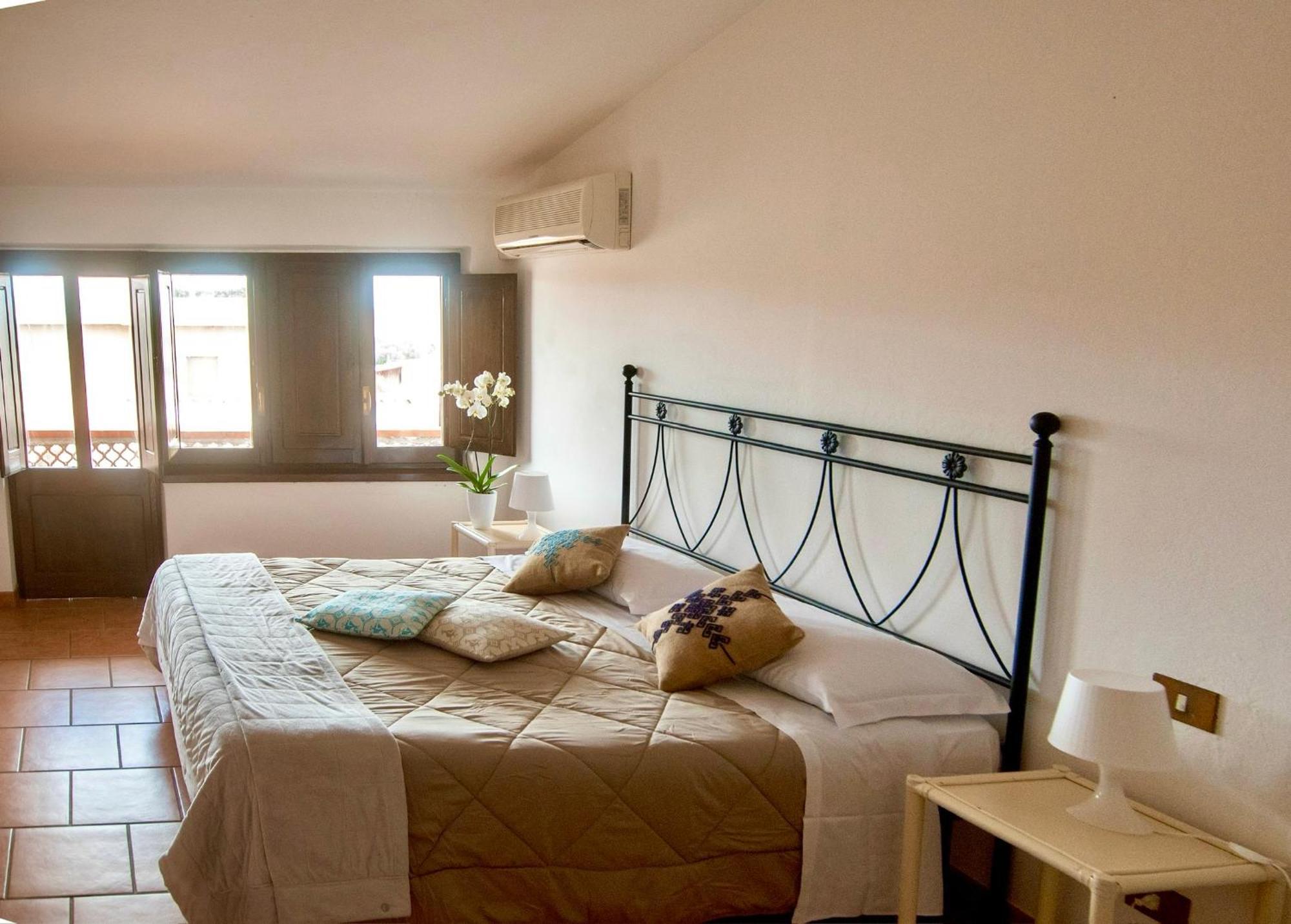 Albergo Ristorante Locanda Rosella Giba المظهر الخارجي الصورة